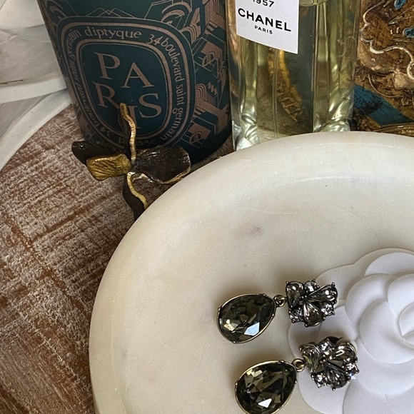 Vintage rhinestone clip on earrings Estate Jewelry - Picture 6 of 15